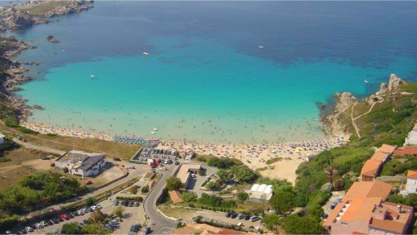 La spiaggia del paese Rena Bianca